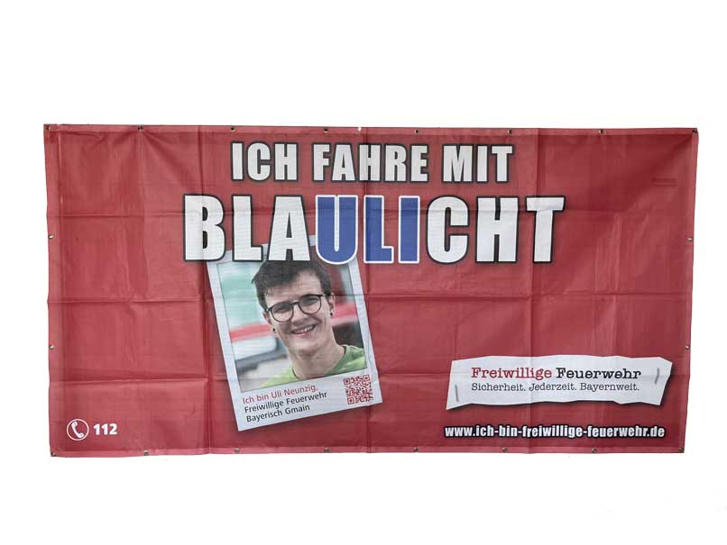 Banner: "Ich fahre mit Blaulicht"